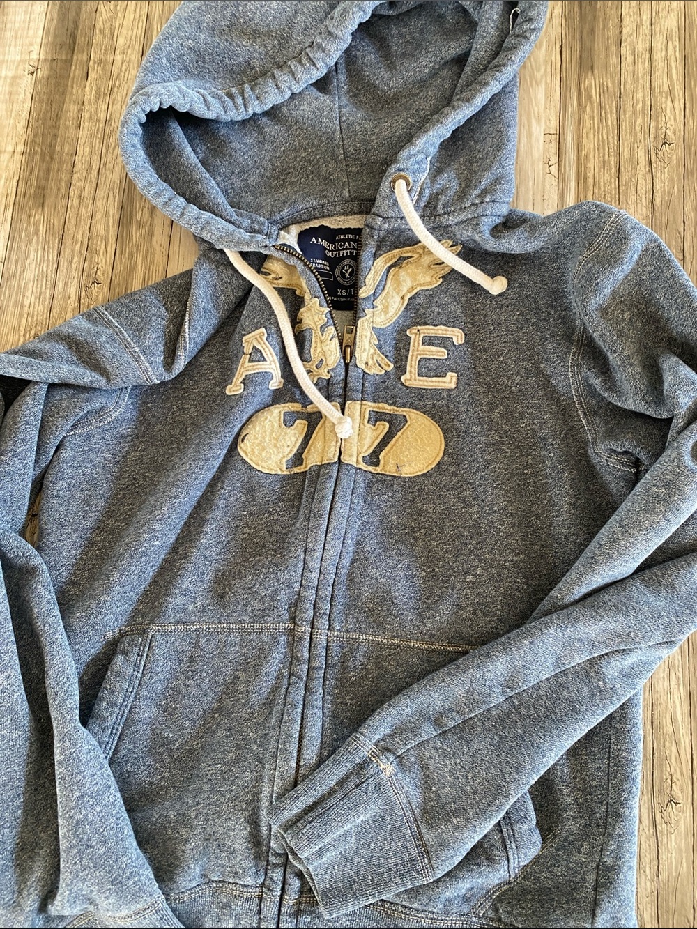 VINTAGE AMERICAN EAGLE DISTRESSED ATHLETIC FIT ZIP UP HOODIE